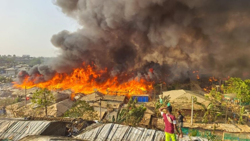 آتش‌سوزی مهیب در اردوگاه پناهجویان «روهینگیا»؛ ۱۲ هزار نفر آواره شدند