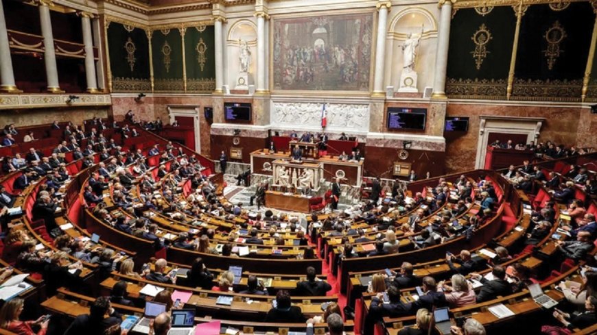 سرنوشت دولت ماکرون در دستان پارلمان فرانسه