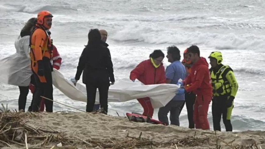 ۴۱ قربانی در حادثه غرق شدن قایق حامل پناهجویان در آب‌های ایتالیا