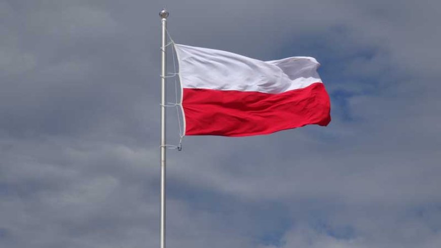 لهستان برای پذیرش توافق پناهندگان اروپایی همه پرسی برگزار می‌‌کند
