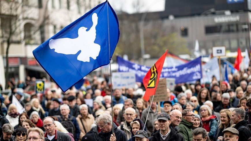 تظاهرات آلمانی‌ها در مخالفت با بسته جدید کمک‌های نظامی به اوکراین